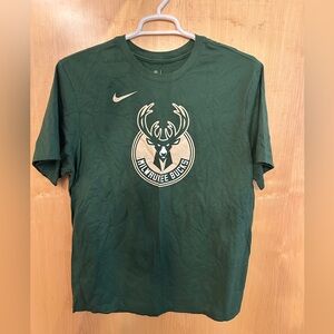 NIKE NBA Green Milwaukee Bucks Tshirt, Large, NWT New official